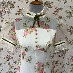 Vintage 1970s does Edwardian / Victorian style dress with high collar